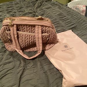 Happ Paige carry all